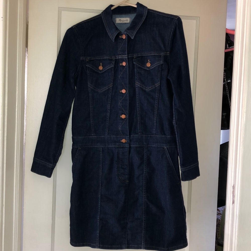 Madewell Jean dress adorable dress up or down
